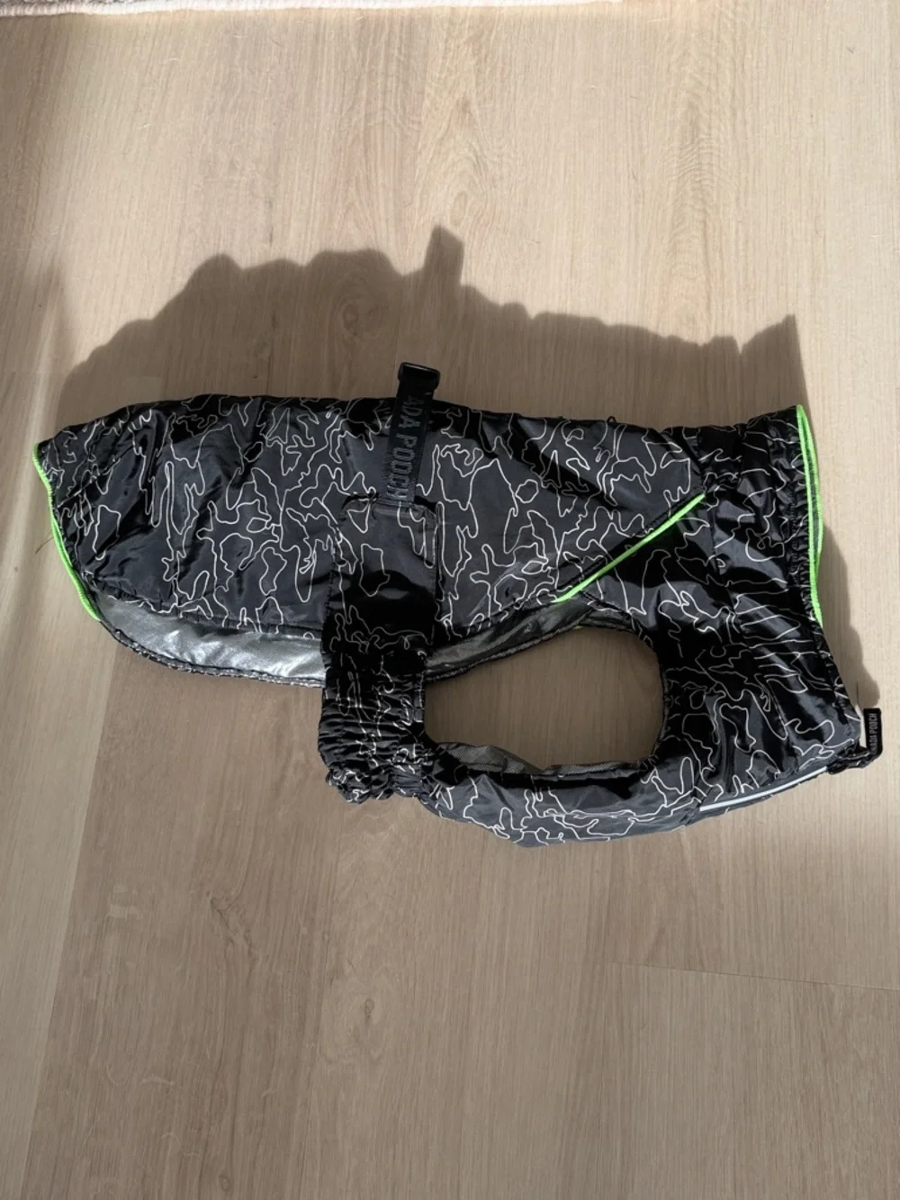 Canada Pooch lightweight black
